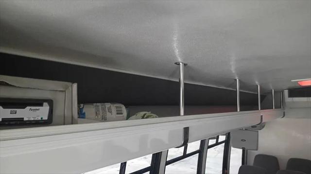2003 Ford E-450 Cutaway E-450