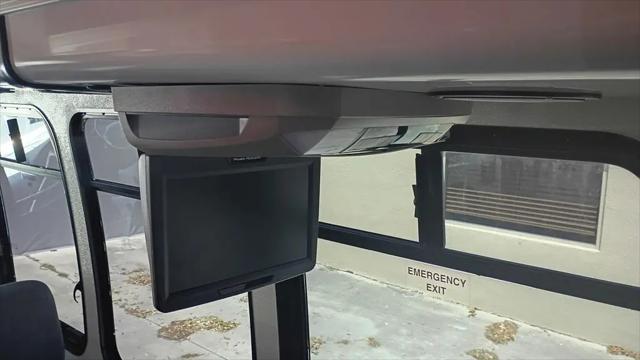 2003 Ford E-450 Cutaway E-450