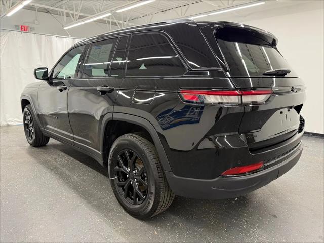2025 Jeep Grand Cherokee Altitude 4x4