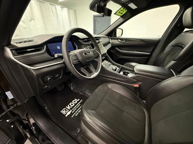 2025 Jeep Grand Cherokee Altitude 4x4