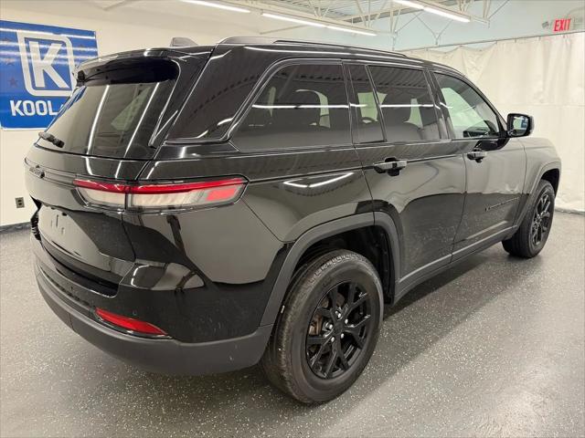 2025 Jeep Grand Cherokee Altitude 4x4