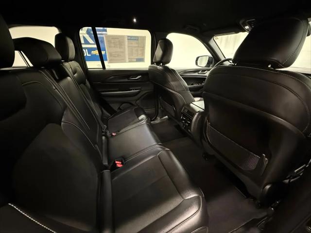 2025 Jeep Grand Cherokee Altitude 4x4