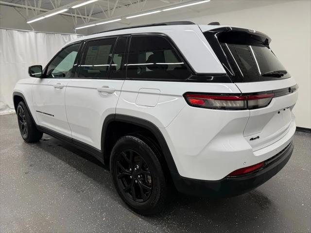 2025 Jeep Grand Cherokee Altitude 4x4