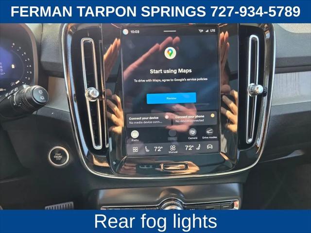 2025 Volvo XC40 B5 Ultra Dark Theme