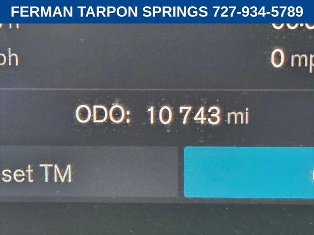 2025 Volvo XC40 B5 Ultra Dark Theme