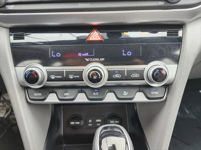2020 Hyundai Elantra SE