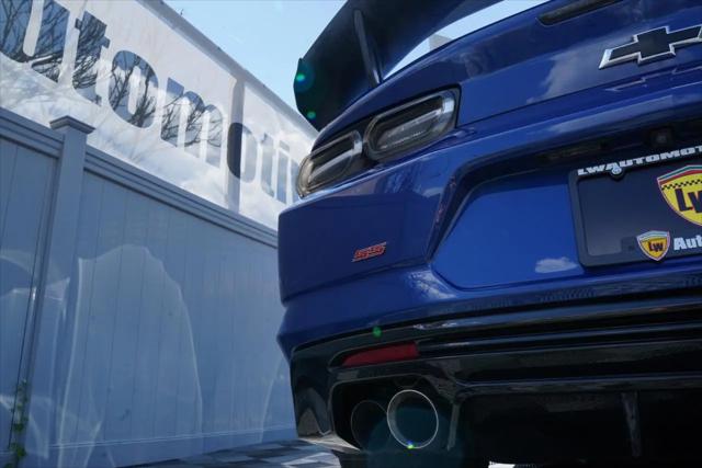 2020 Chevrolet Camaro RWD Coupe 1SS