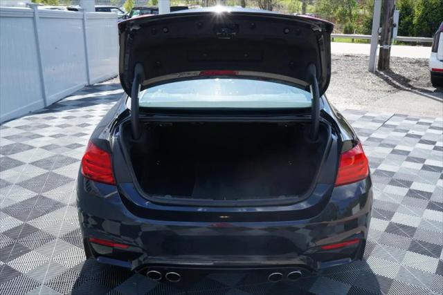 2016 BMW M4 Standard