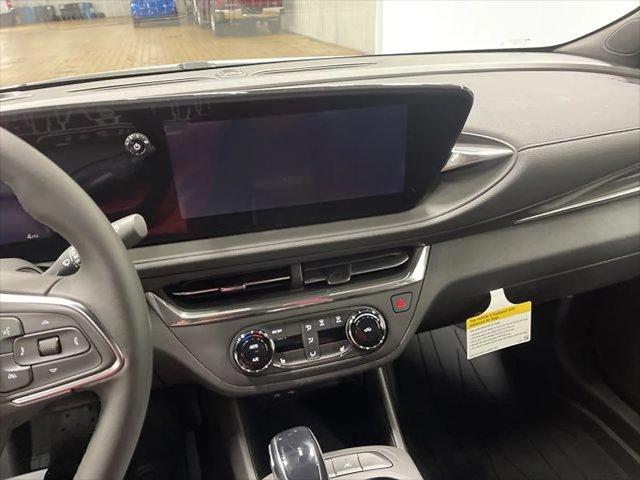 2026 Buick NV Preferred FWD
