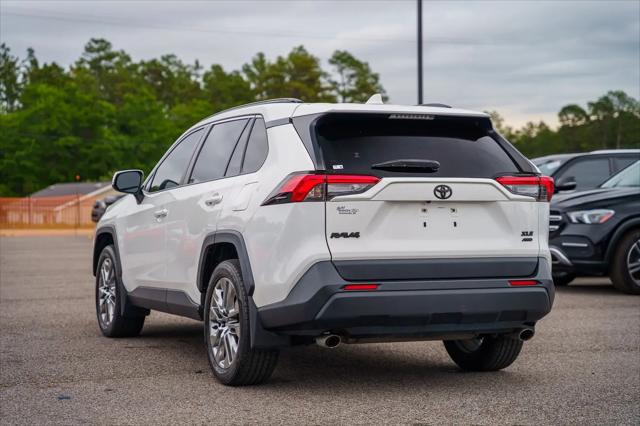 2020 Toyota RAV4 XLE Premium
