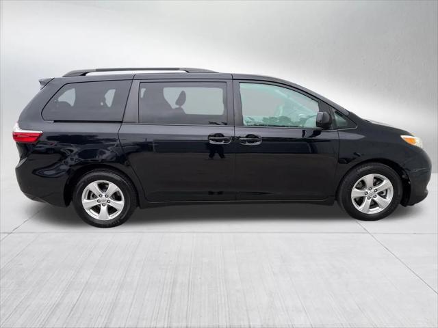 2016 Toyota Sienna LE 8 Passenger