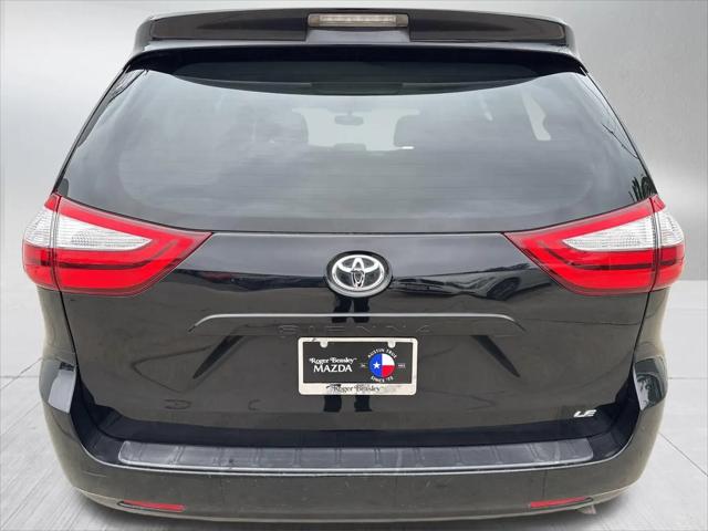 2016 Toyota Sienna LE 8 Passenger