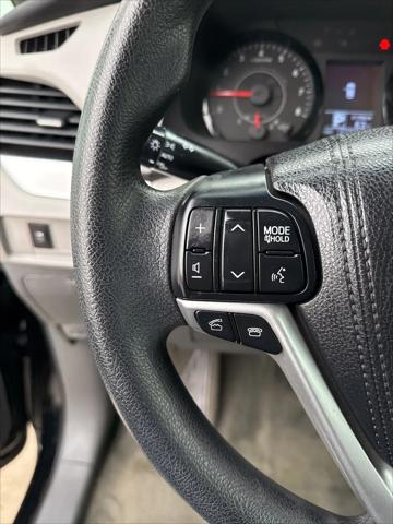 2016 Toyota Sienna LE 8 Passenger