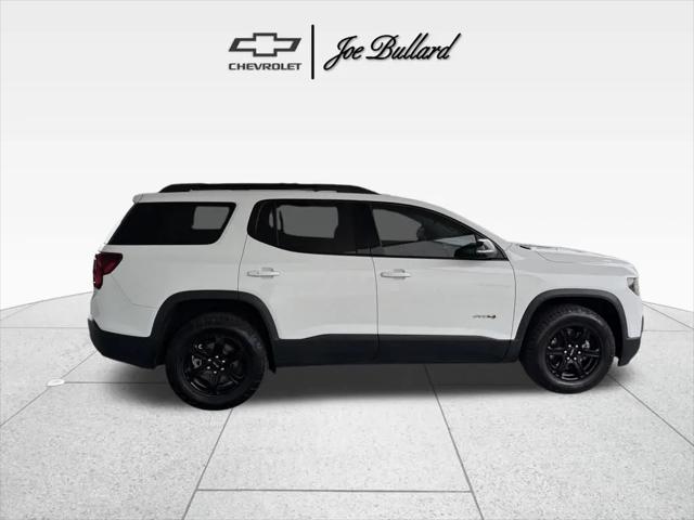 2023 GMC Acadia AWD AT4