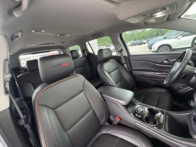 2023 GMC Acadia AWD AT4