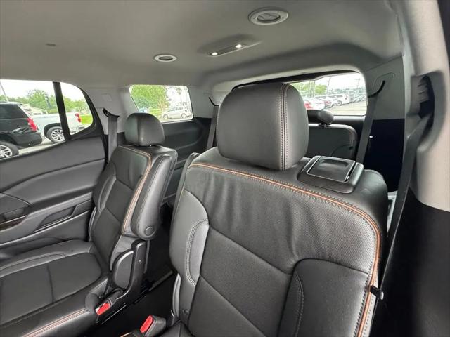 2023 GMC Acadia AWD AT4