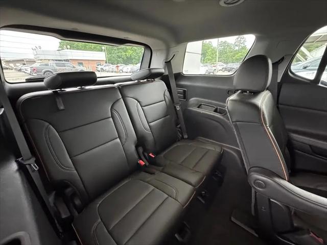 2023 GMC Acadia AWD AT4