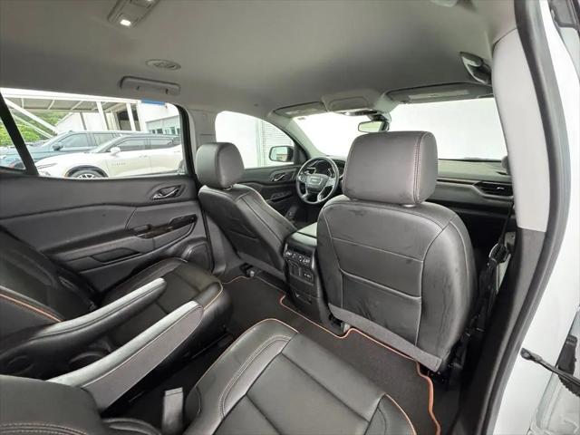2023 GMC Acadia AWD AT4