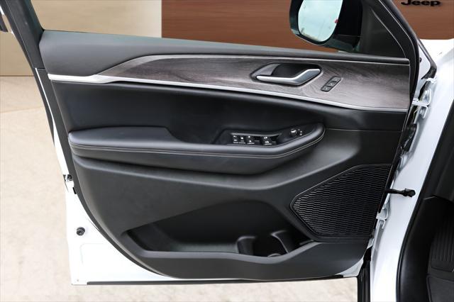 2023 Jeep Grand Cherokee L Limited 4x2
