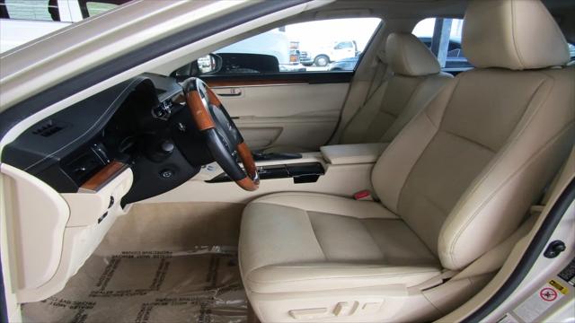 2015 Lexus ES 300h ES 300h
