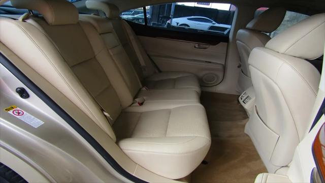 2015 Lexus ES 300h ES 300h