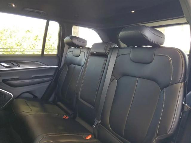 2026 Jeep Grand Cherokee Limited 4x2