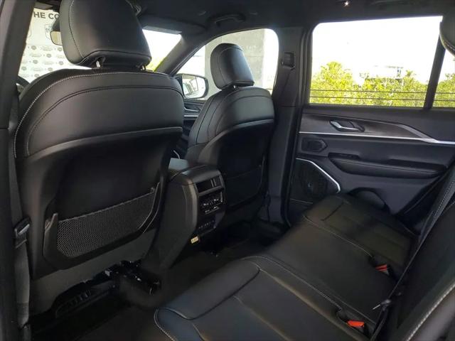 2026 Jeep Grand Cherokee Limited 4x2