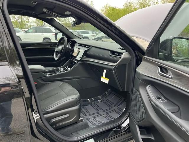 2026 Jeep Grand Cherokee L Altitude 4x4