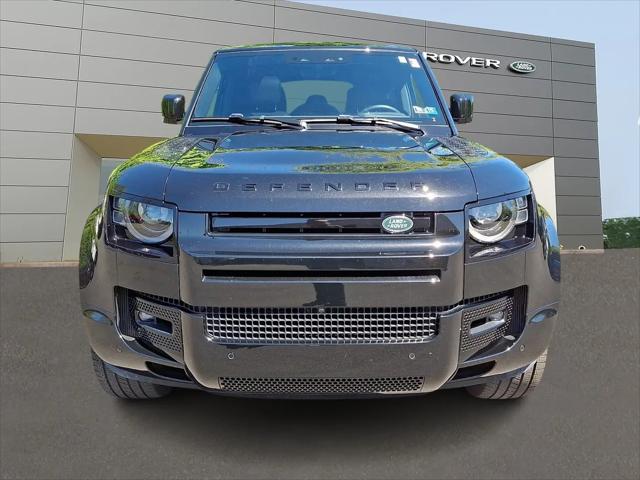 2025 Land Rover Defender 110 P500 X-Dynamic SE