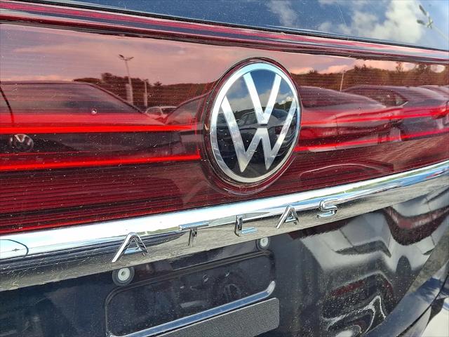 2026 Volkswagen Atlas SE with Technology