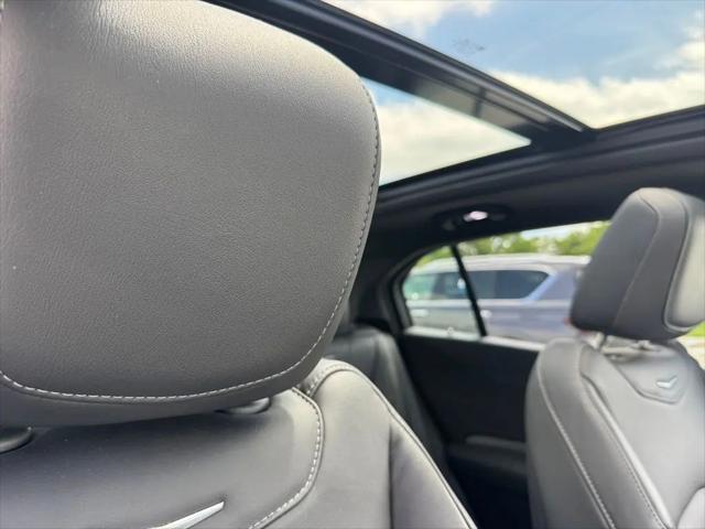 2023 Cadillac XT4 FWD Premium Luxury