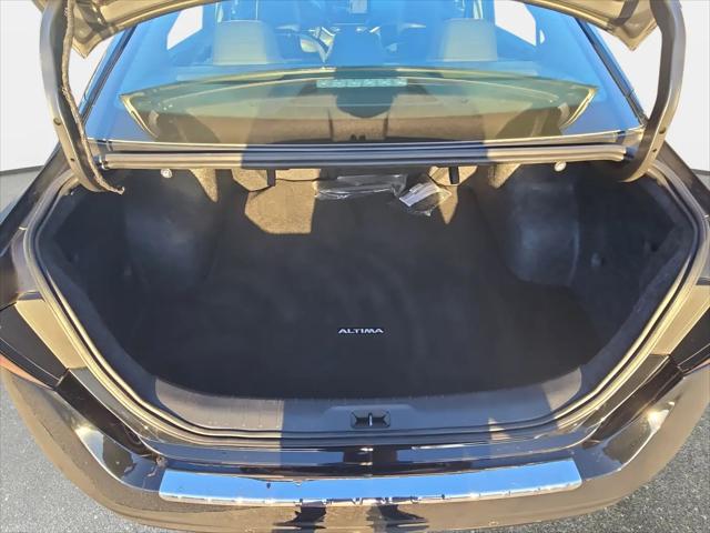 2023 Nissan Altima SR FWD