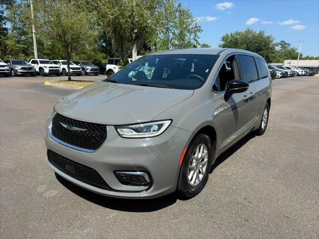 2025 Chrysler Pacifica Select for sale in Gainesville, FL