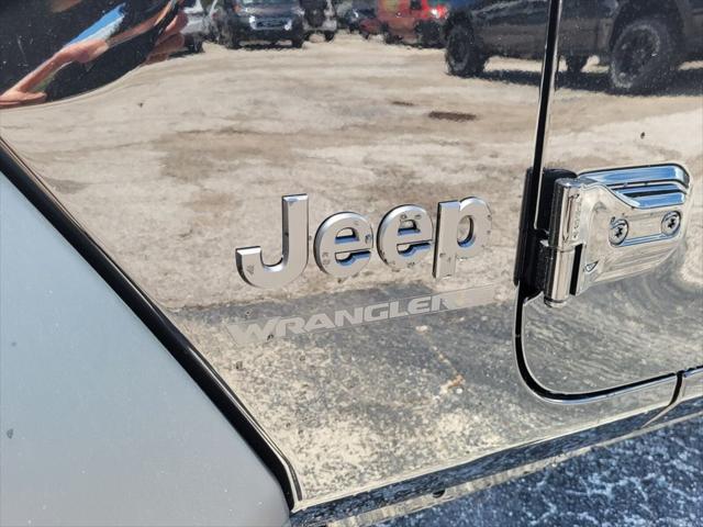 2025 Jeep Wrangler 4-Door Summit 4x4