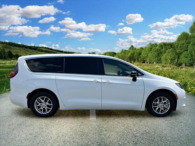 2026 Chrysler Voyager VOYAGER LX
