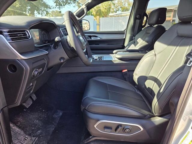 2026 Jeep Grand Wagoneer 4x2