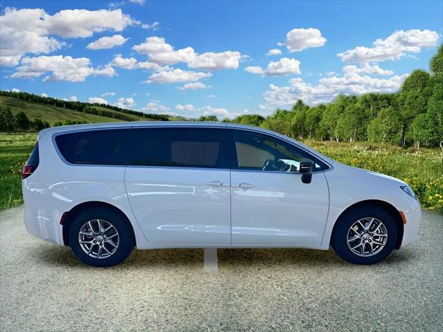 2026 Chrysler Voyager VOYAGER LX