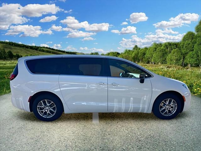 2026 Chrysler Voyager VOYAGER LX
