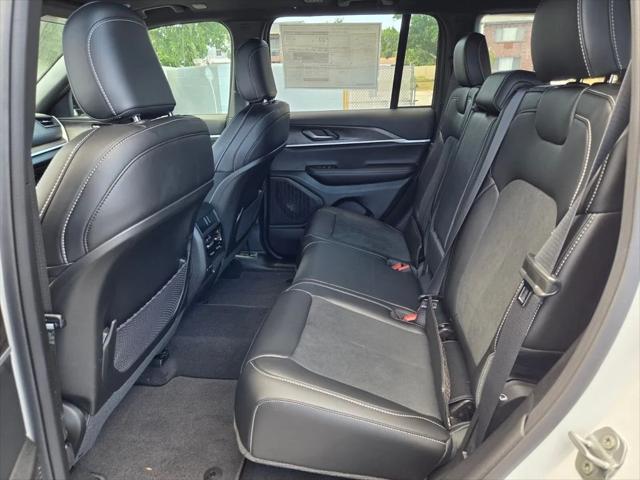 2026 Jeep Grand Cherokee Altitude 4x4