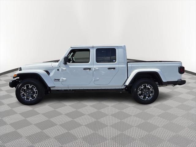 2026 Jeep Gladiator GLADIATOR SAHARA 4X4