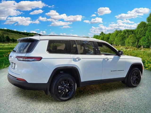2026 Jeep Grand Cherokee Altitude 4x4