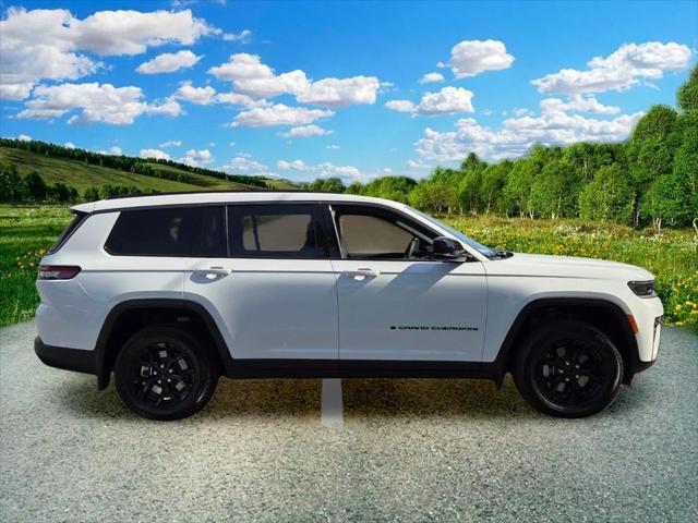 2026 Jeep Grand Cherokee Altitude 4x4