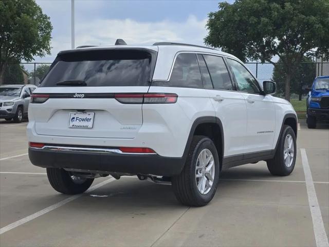 2026 Jeep Grand Cherokee Laredo 4x2