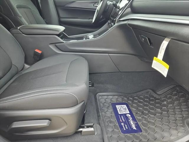 2026 Jeep Grand Cherokee Laredo 4x2