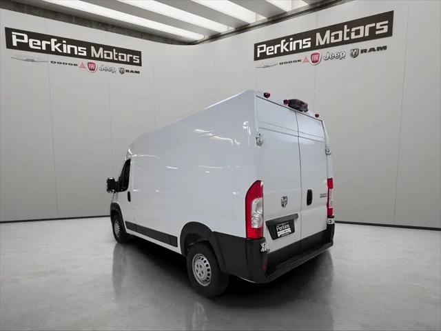 2025 Ram ProMaster 2500 Cargo Van Tradesman High Roof 136" WB w/Pass Seat