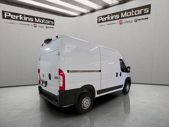 2025 Ram ProMaster 2500 Cargo Van Tradesman High Roof 136" WB w/Pass Seat