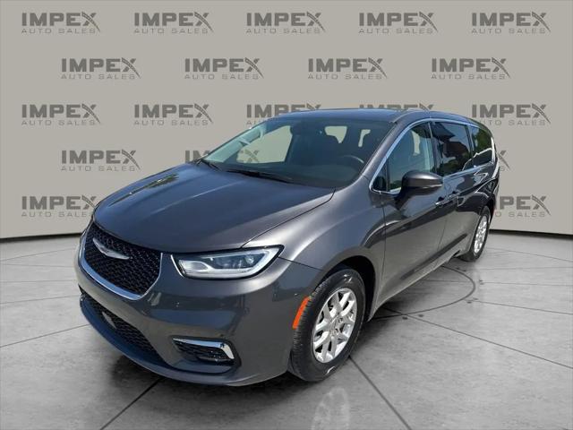 2023 Chrysler Pacifica Touring L for sale in Greensboro, NC
