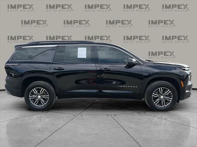 2024 Chevrolet Traverse FWD LT