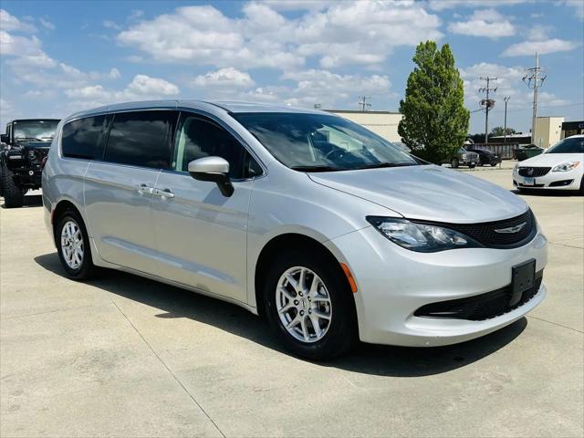 2023 Chrysler Voyager LX
