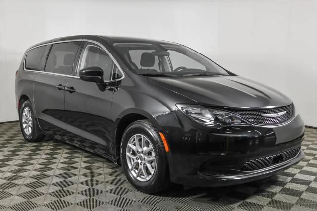 2022 Chrysler Voyager LX